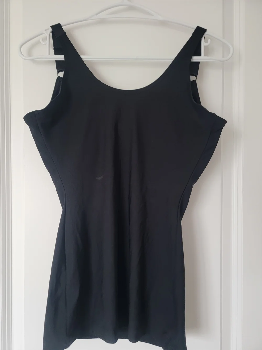 Shapeez Tankee Black Shaping Tank with Built-In Bra NWOT - Picture 3 of 5